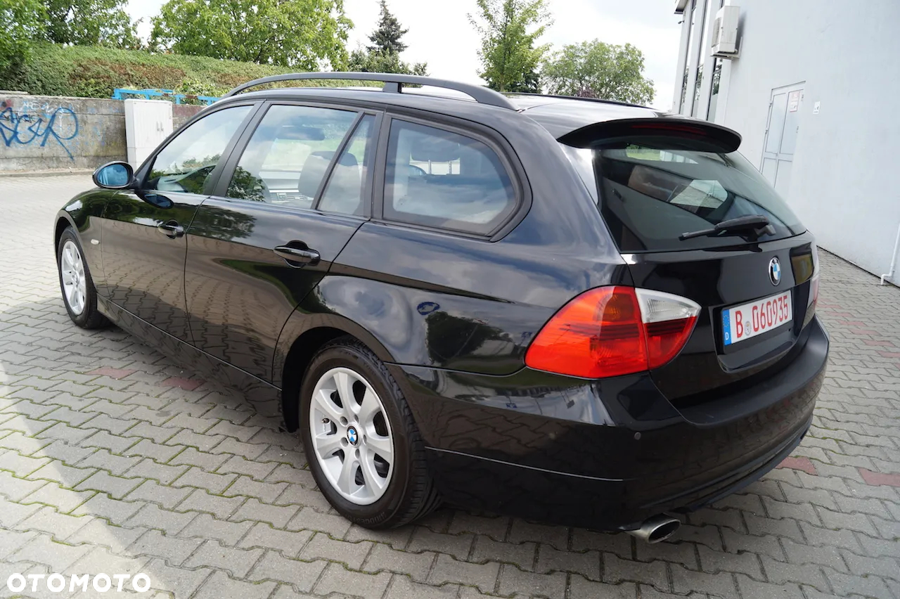 BMW Seria 3 318i Touring Edition Exclusive - 4