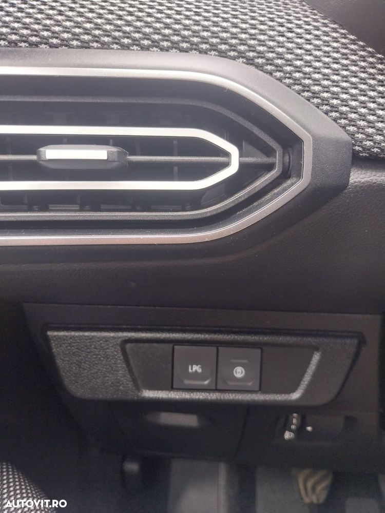 Dacia Logan - 11