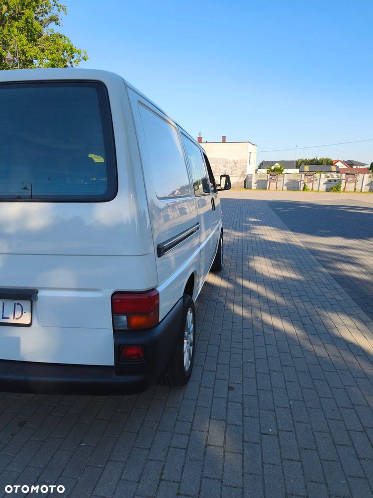 Volkswagen Transporter - 18