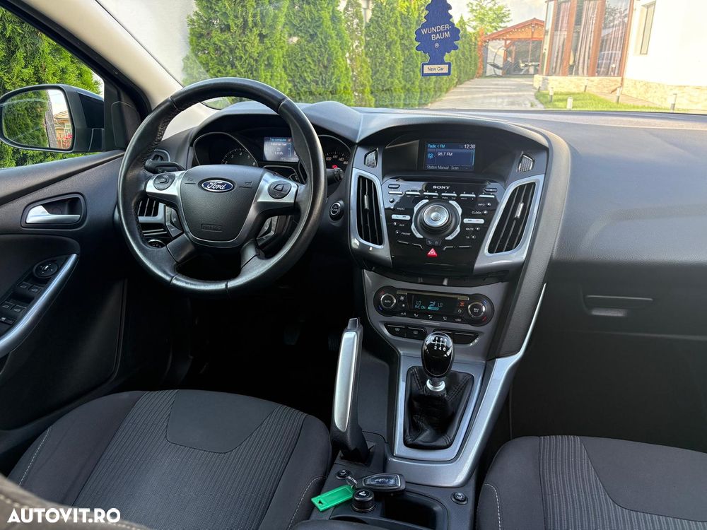 Ford Focus 1.0 EcoBoost Start Stop Titanium - 8