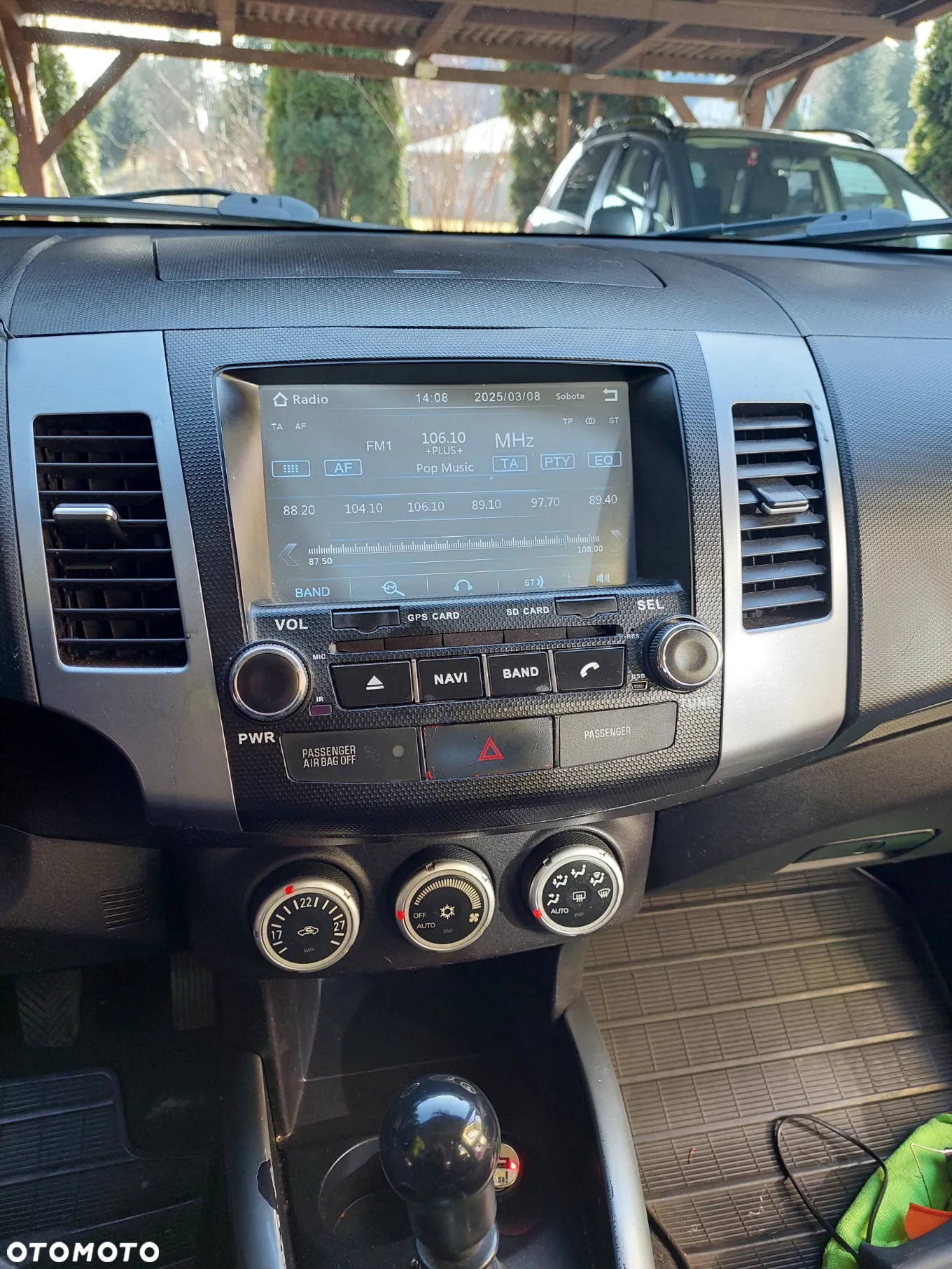 Mitsubishi Outlander - 7