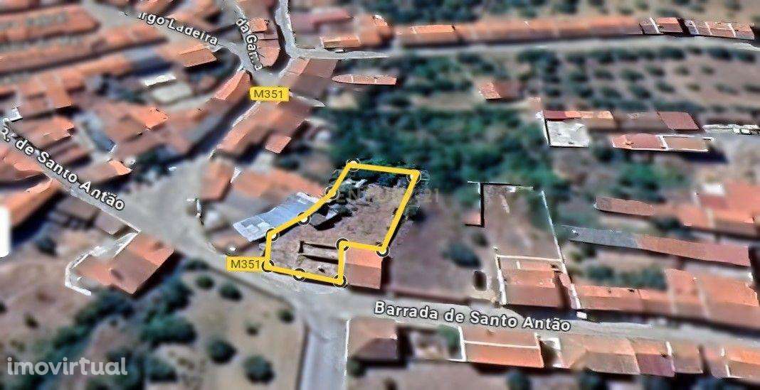 Terreno urbano, com palheiros | Ladoeiro, Idanha-a-Nova - Grande imagem: 3/8