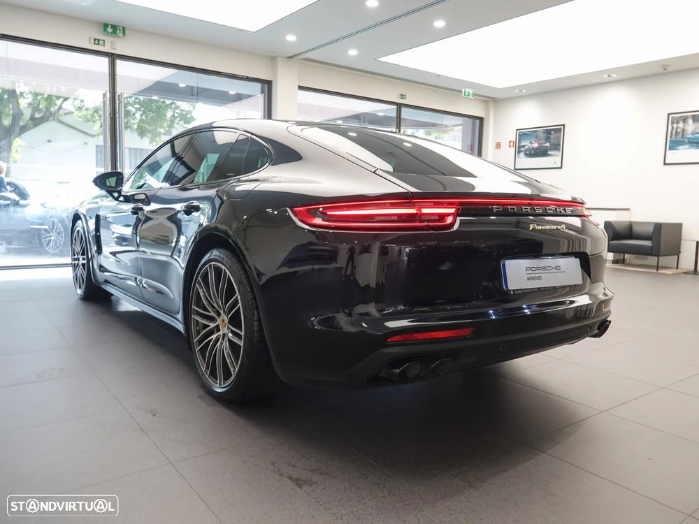 Porsche Panamera 4 E-Hybrid - 3