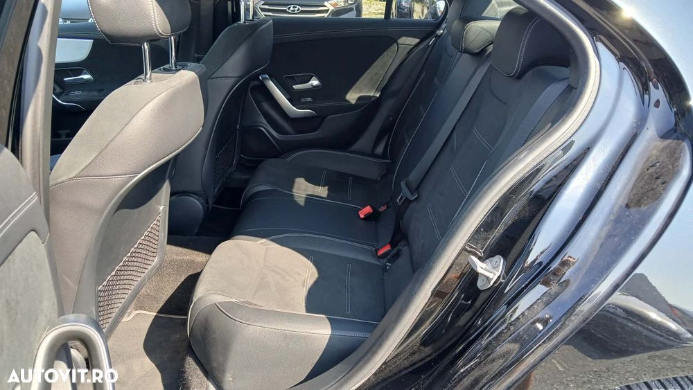 Mercedes-Benz A 250 e Sedan 8G-DCT Lim. AMG Line Advanced - 13