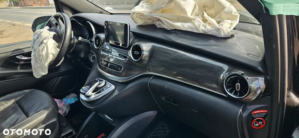 Mercedes-Benz Klasa V - 17