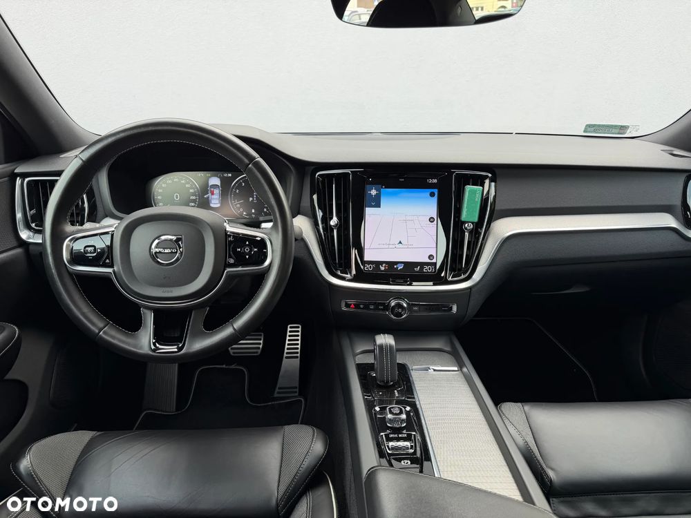 Volvo S60 B4 B R-Design - 12