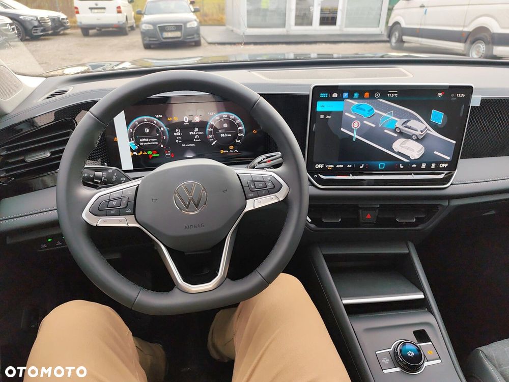 Volkswagen Tiguan - 13