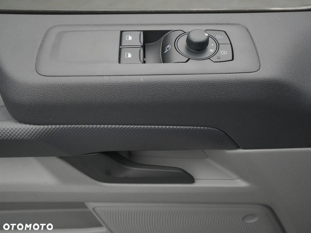 Ford Transit Custom Kombi 320 L2H1 Trend M1 - 17