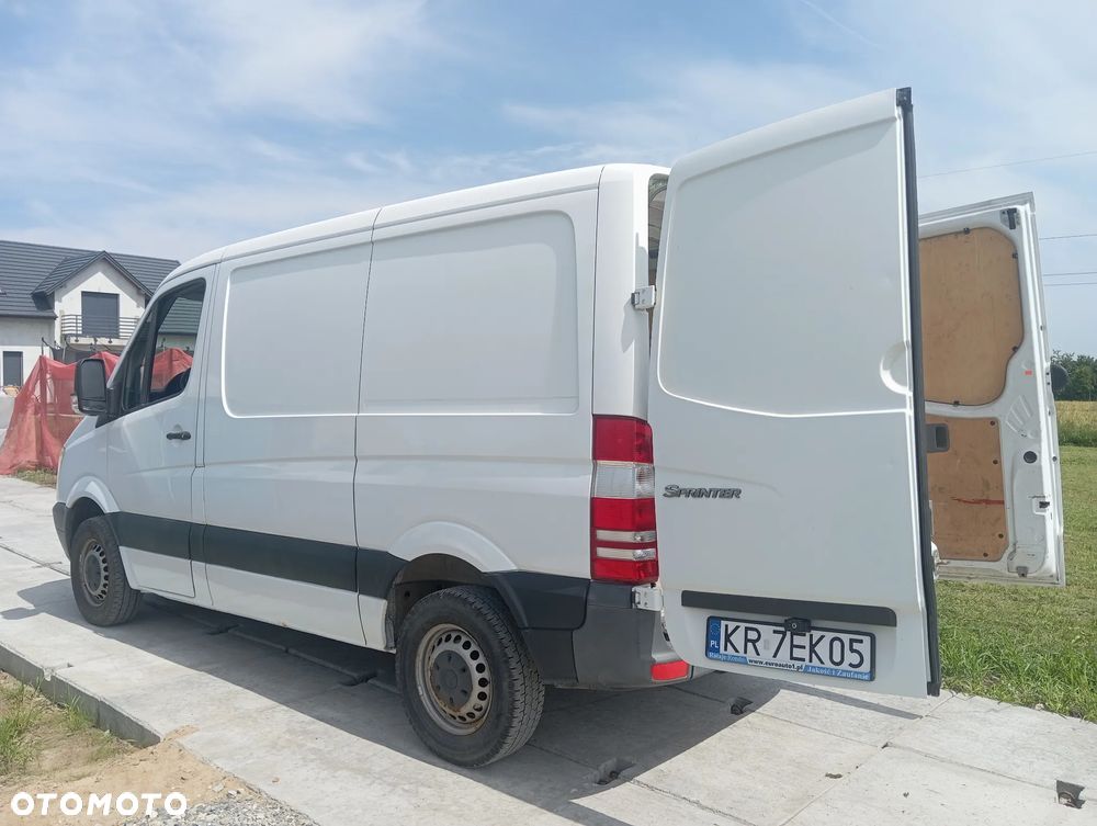 Mercedes-Benz SPRINTER 210 - 8
