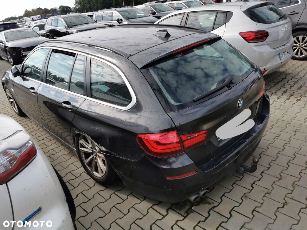 BMW Seria 5 2015 photo 4