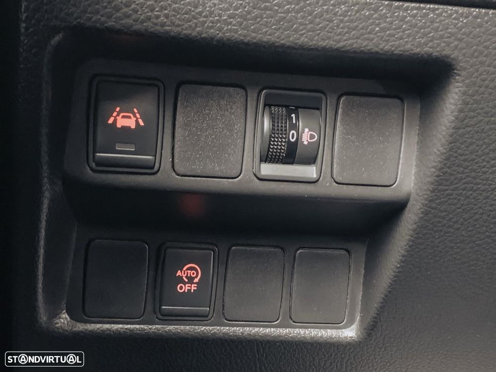 Nissan Qashqai 1.5 dCi N-Connecta J18 - 17