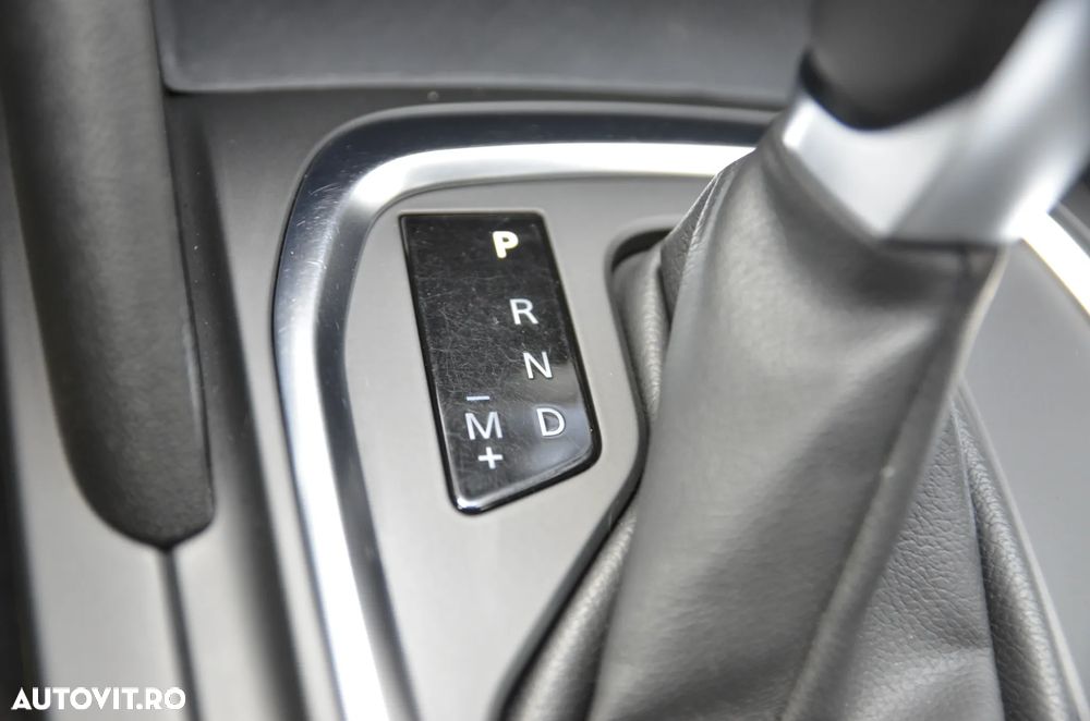 Renault Megane BLUE dCi 115 EDC BUSINESS EDITION - 33