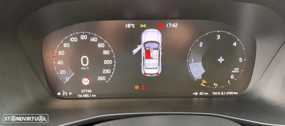 Volvo XC 40 2.0 D3 Momentum - 18