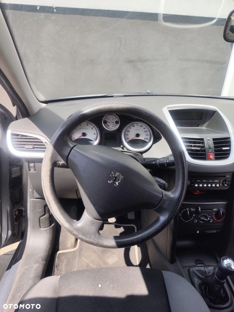 Peugeot 207 75 Urban Move - 8