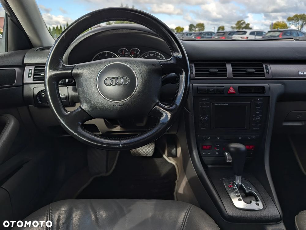 Audi A6 Avant 2.4 Quattro Tiptr - 24