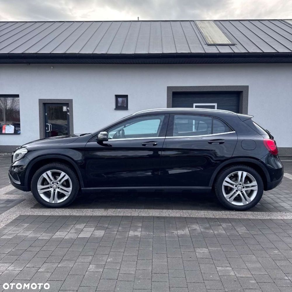 Mercedes-Benz GLA - 7