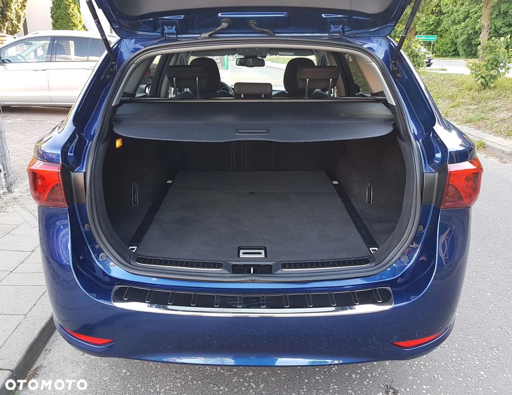 Toyota Avensis Touring Sports 1.8 Team Deutschland - 39