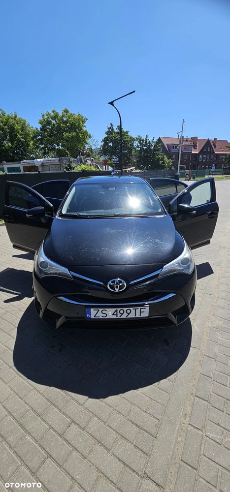 Toyota Avensis 2.0 D-4D Selection - 10
