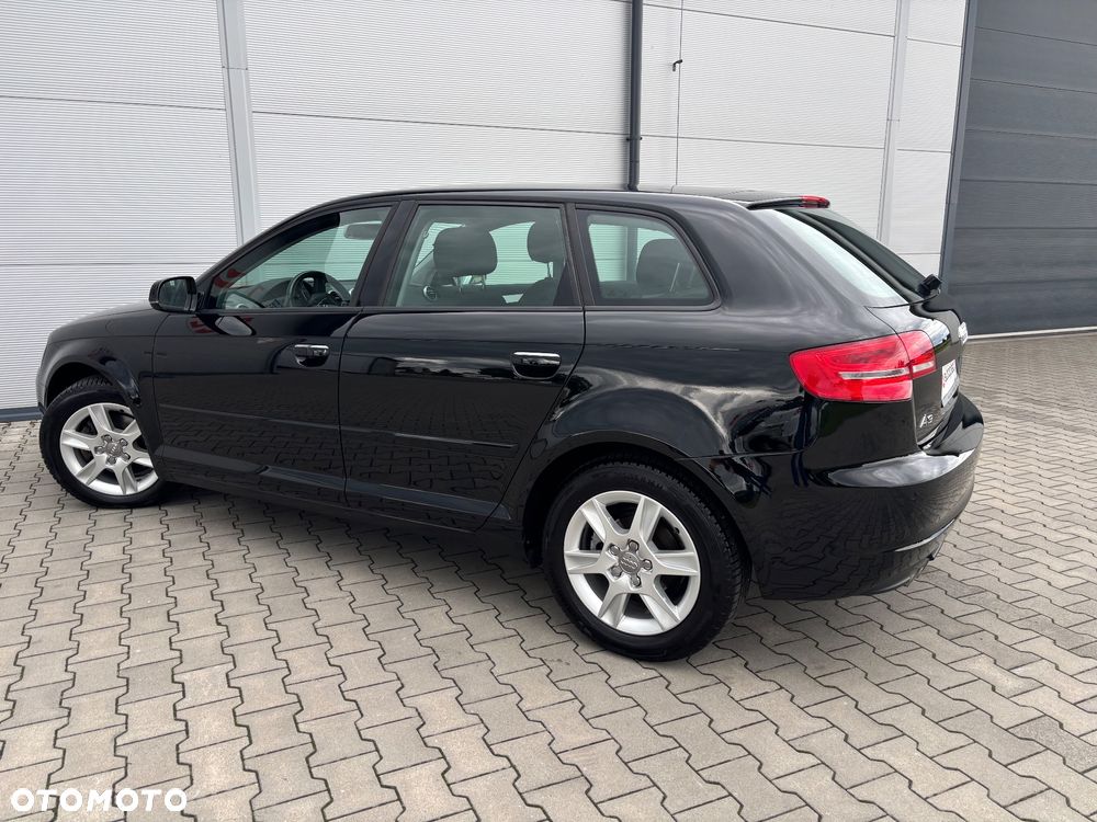 Audi A3 Sportback 1.4 TFSI Ambiente - 8