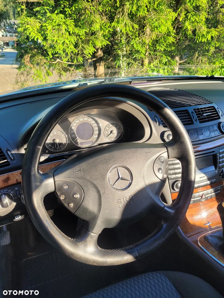 Mercedes-Benz Klasa E 200 Kompressor T Elegance - 8