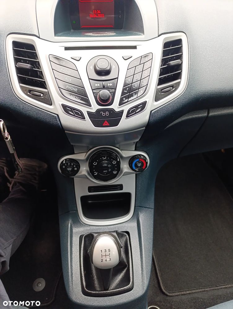 Ford Fiesta 1.25 Champions Edition - 19