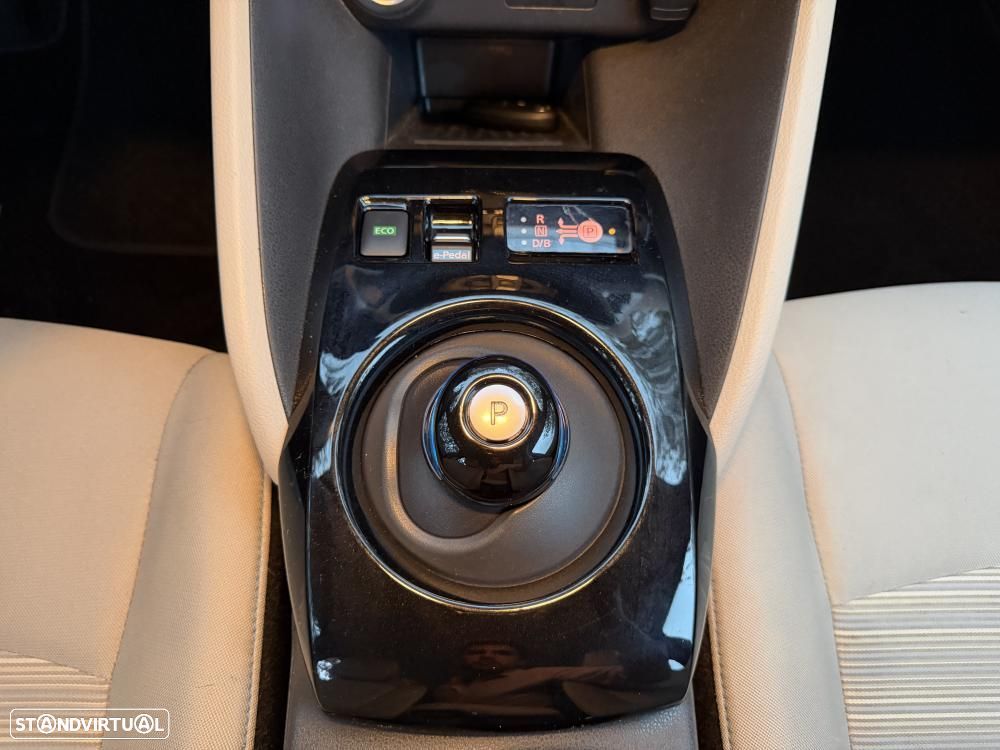 Nissan Leaf N-Connecta Full Led - 26