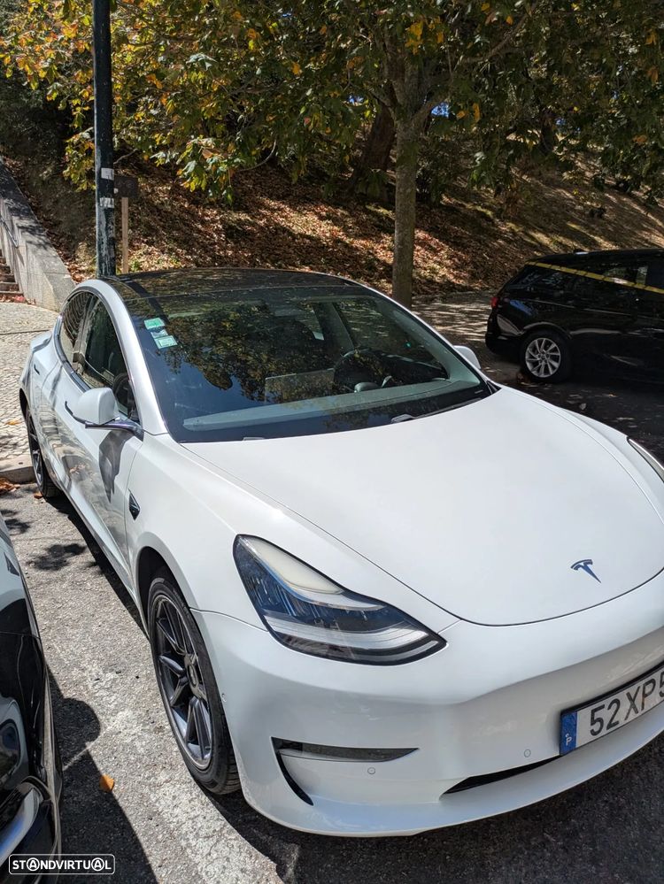 Tesla Model 3 - 8