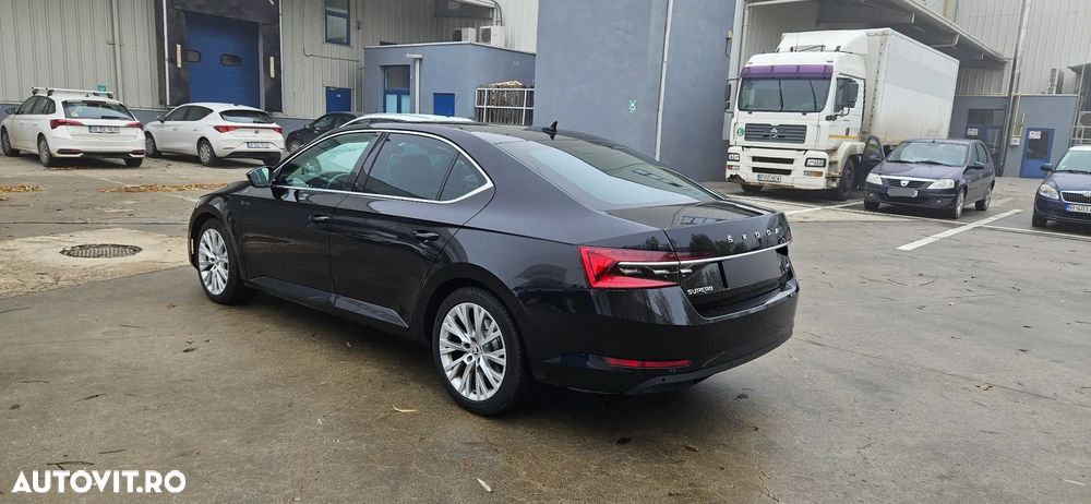 Skoda Superb 2.0 TDI 4X4 DSG Style - 10