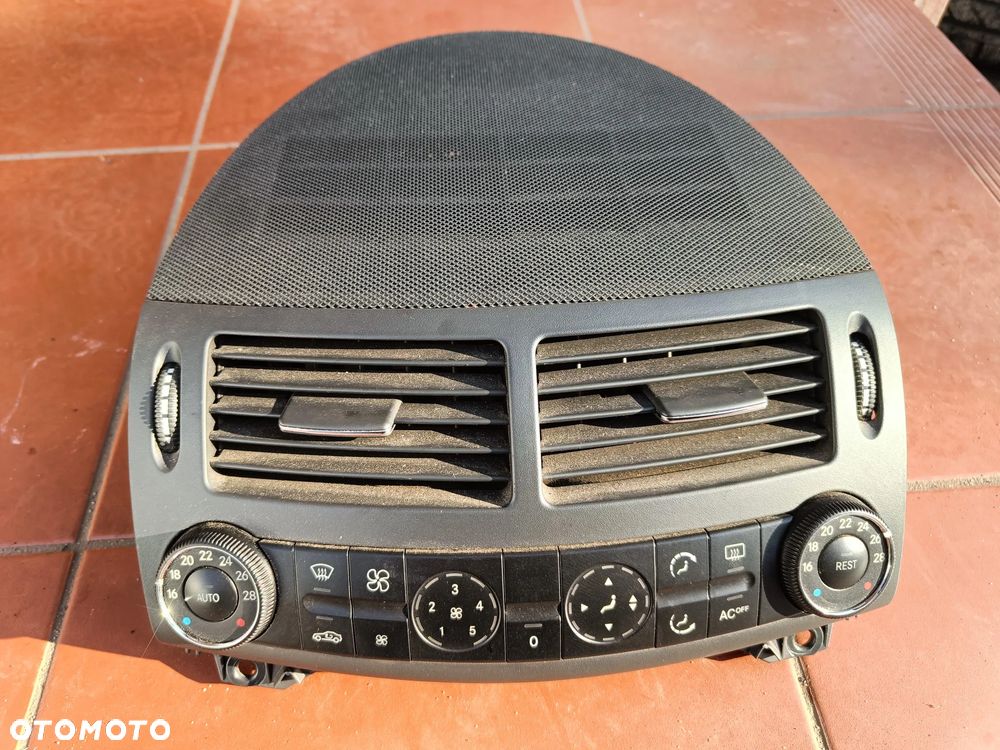 MERCEDES W211 PRZED LIFT KRATKA ŚRODKOWA IDEALNA NAWIEWU CZARNA