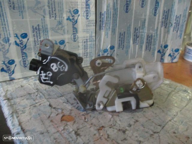 Fecho 1015280120 MITSUBISHI PAJERO 2002 TD 2 PINOS - 1