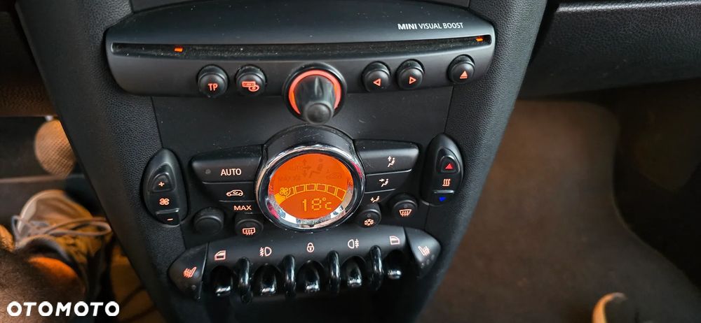 MINI Clubman Cooper D - 18