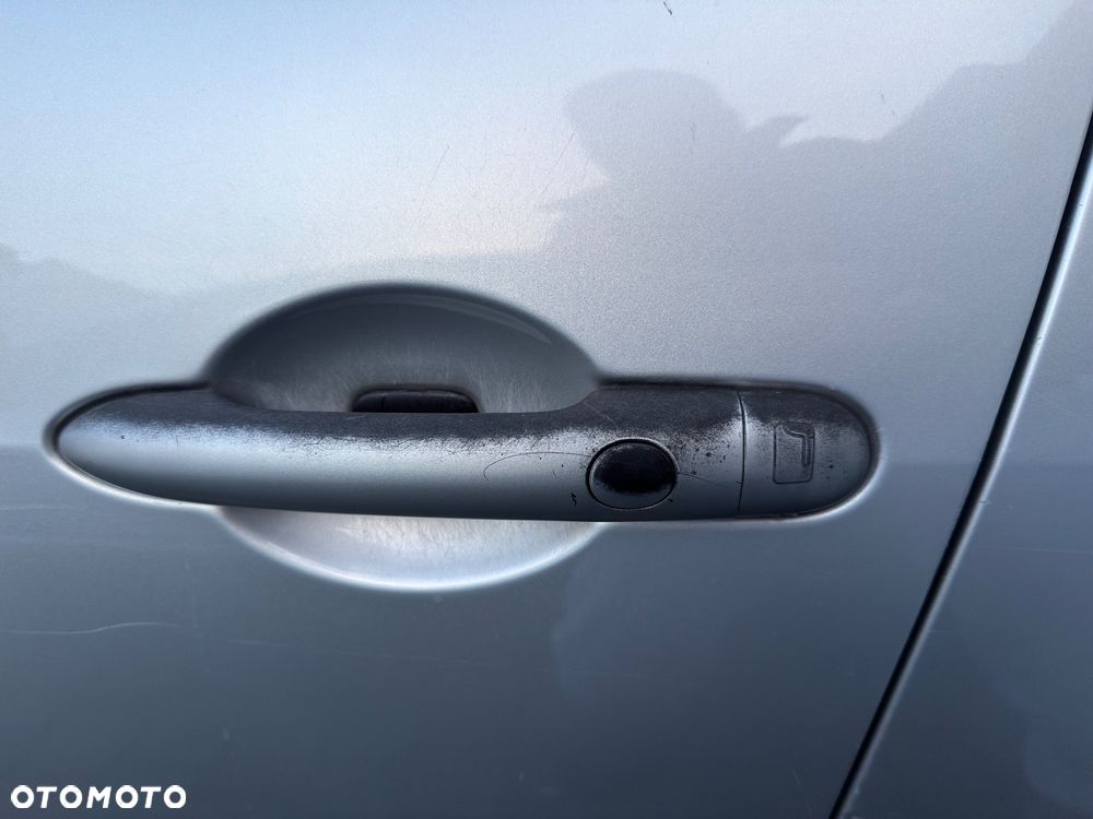 Renault Scenic 2.0 16V Privilege - 28