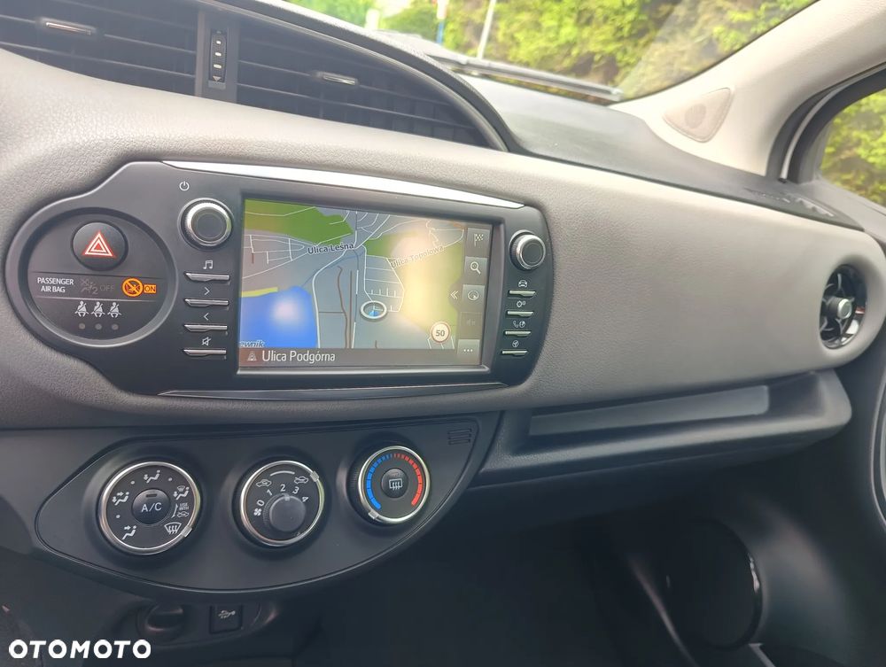Toyota Yaris 1.5 Premium - 7