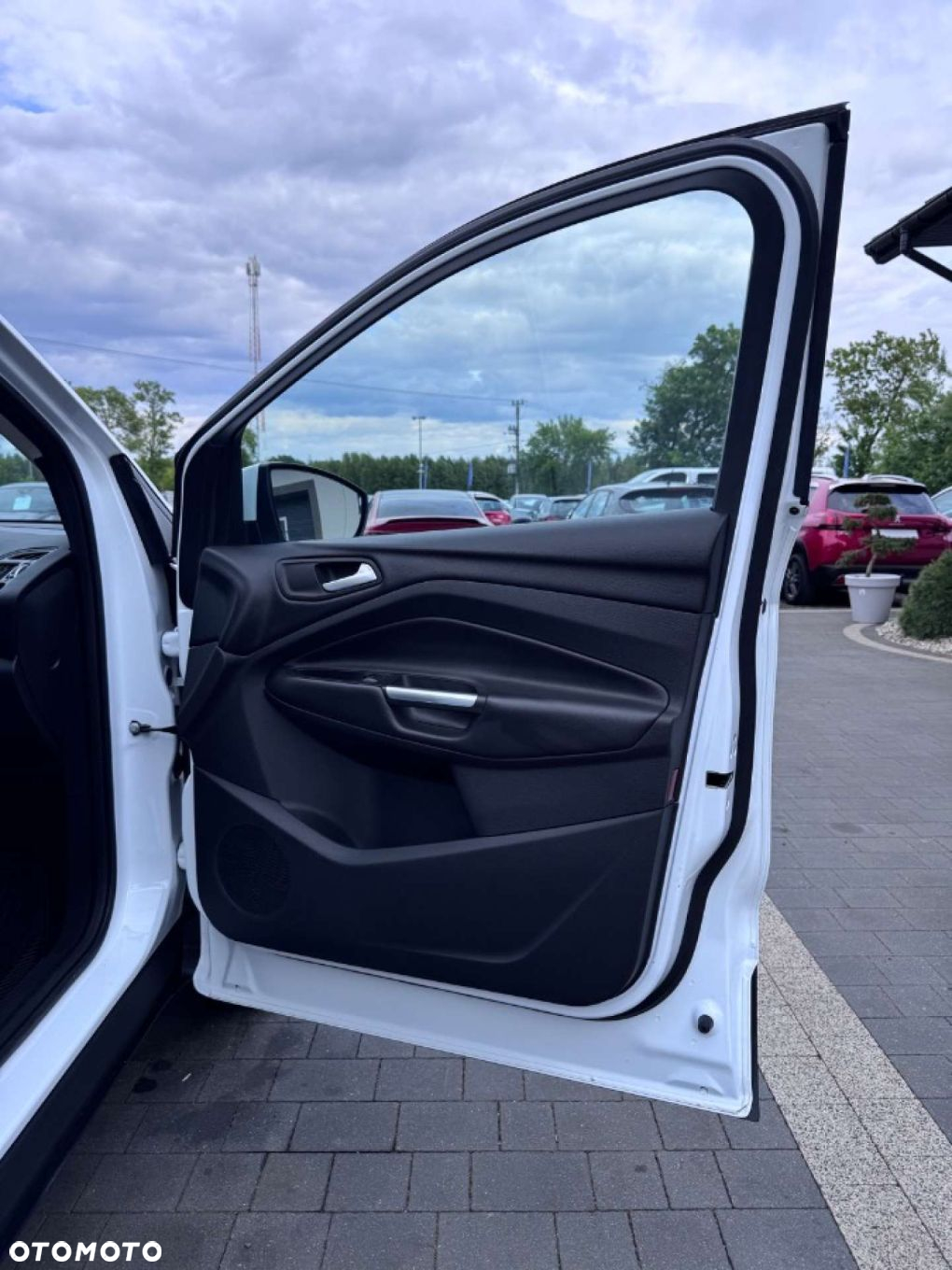 Ford Kuga 1.5 EcoBoost 2x4 Cool & Connect - 38