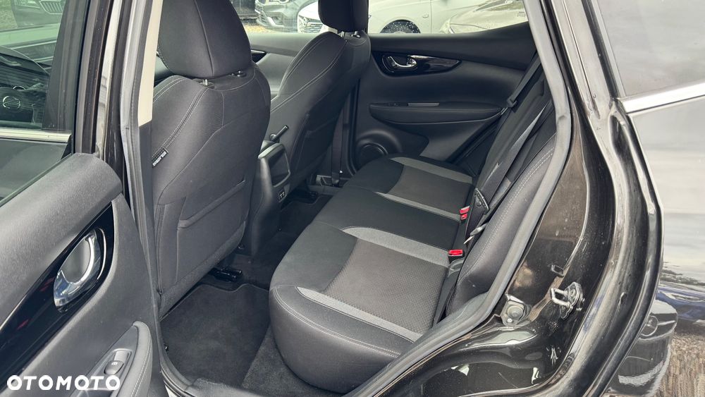 Nissan Qashqai 1.3 DIG-T N-Connecta - 27