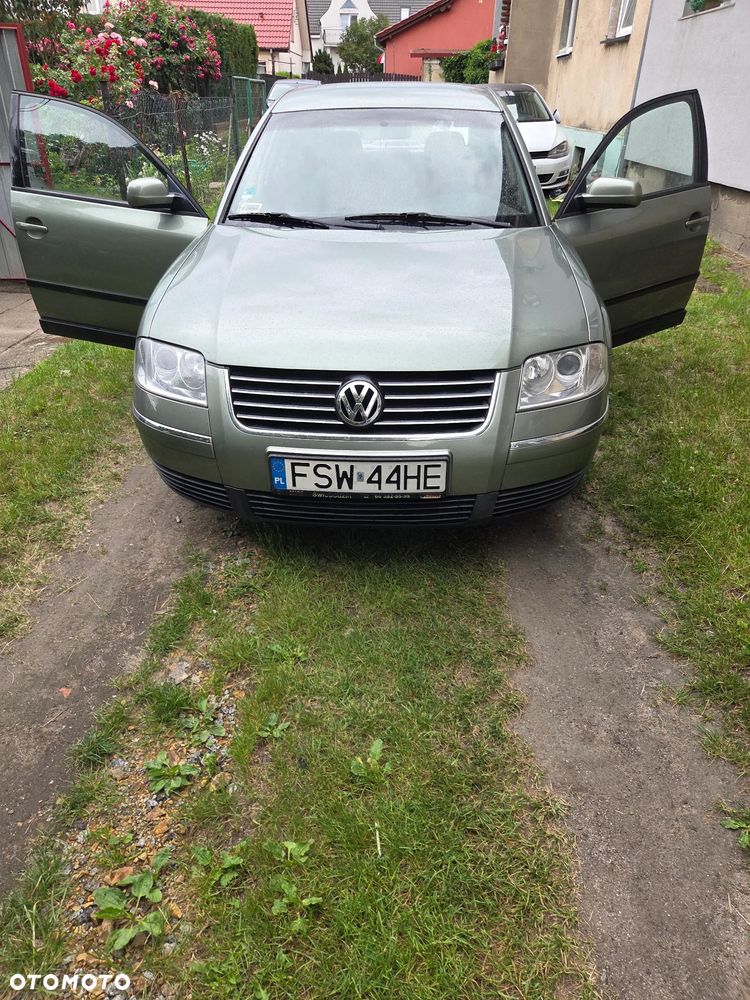 Volkswagen Passat 1.8T - 1