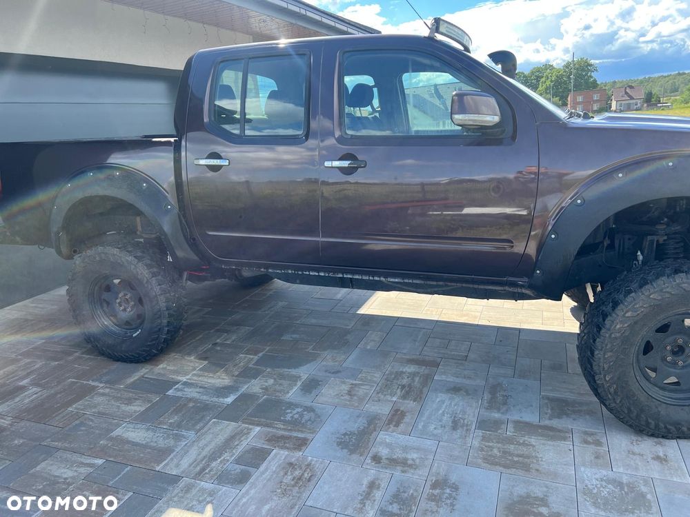 Nissan Navara 2.5 D Platinum - 4
