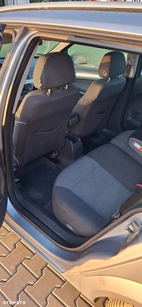 Opel Astra 1.6 Enjoy - 4
