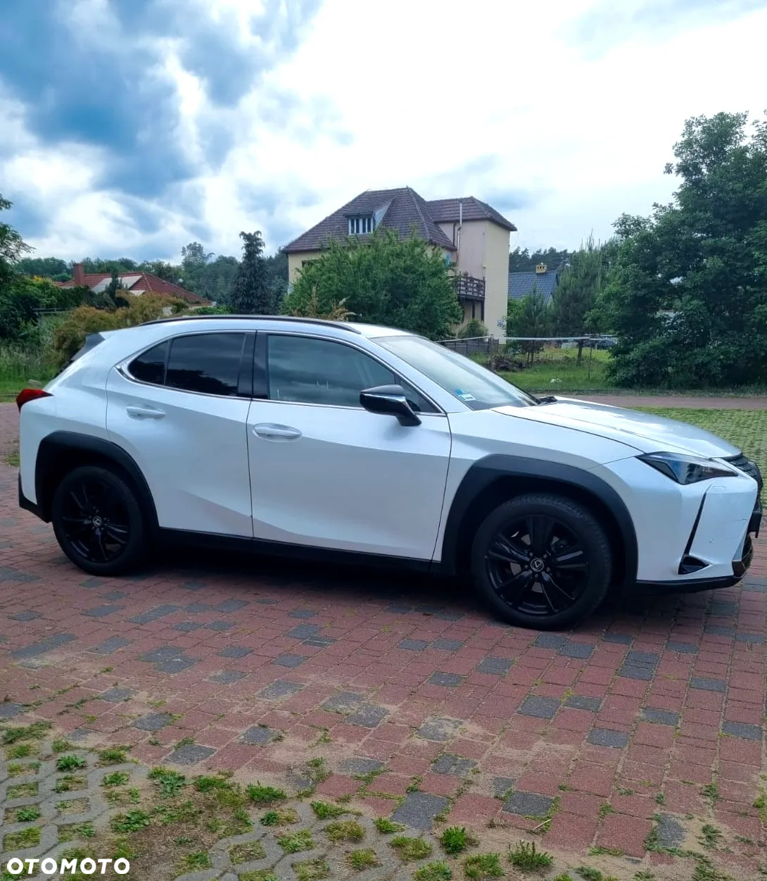 Lexus UX - 3