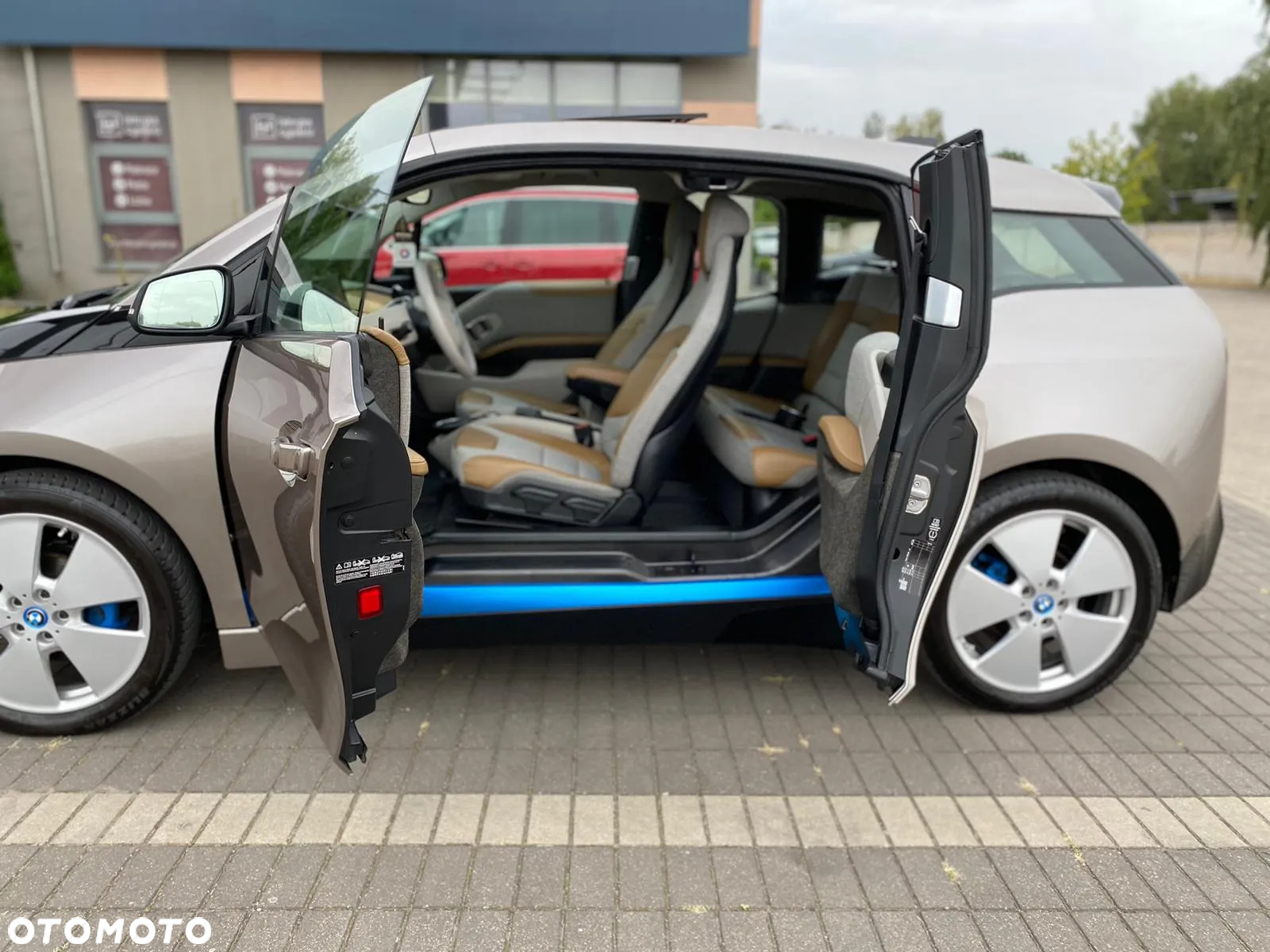 BMW i3 (60 Ah) - 19