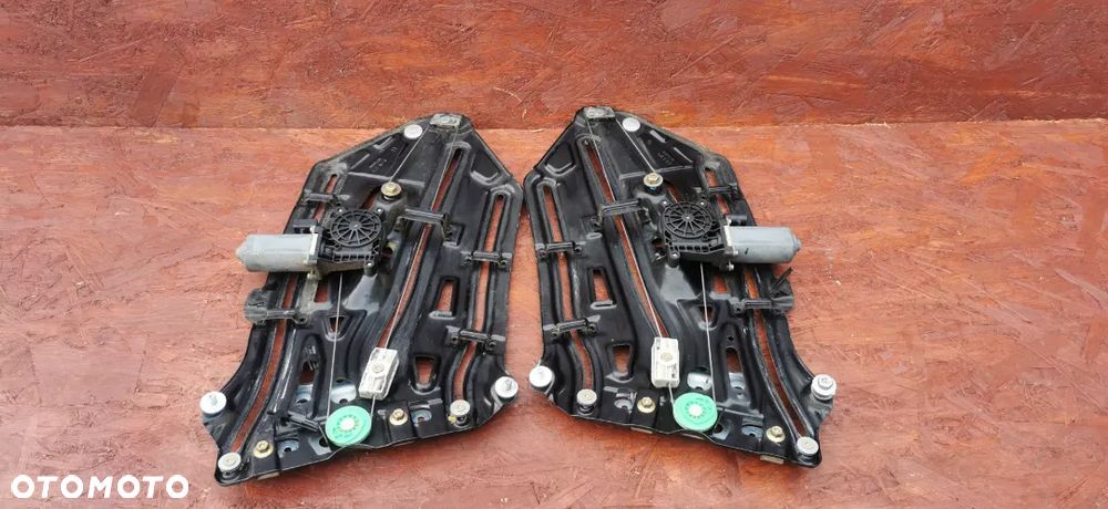 BMW E46 CABRIO PODNOŚNIK / MECHANIZM  SZYBY TYŁ LEWY / PRAWY NR. 8 215 274 OEM - 2