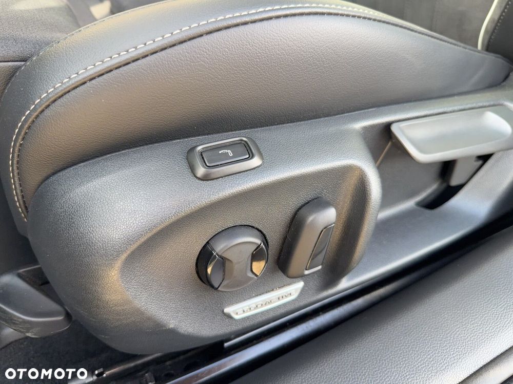 Volkswagen Passat Variant 1.5 TSI ACT mHEV Elegance DSG - 14