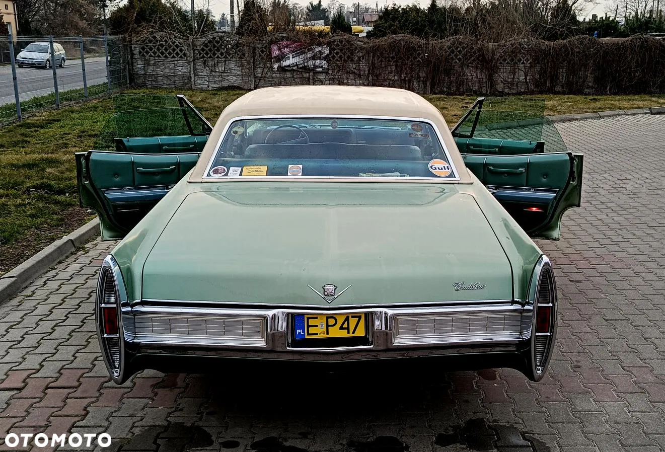 Cadillac Deville - 3