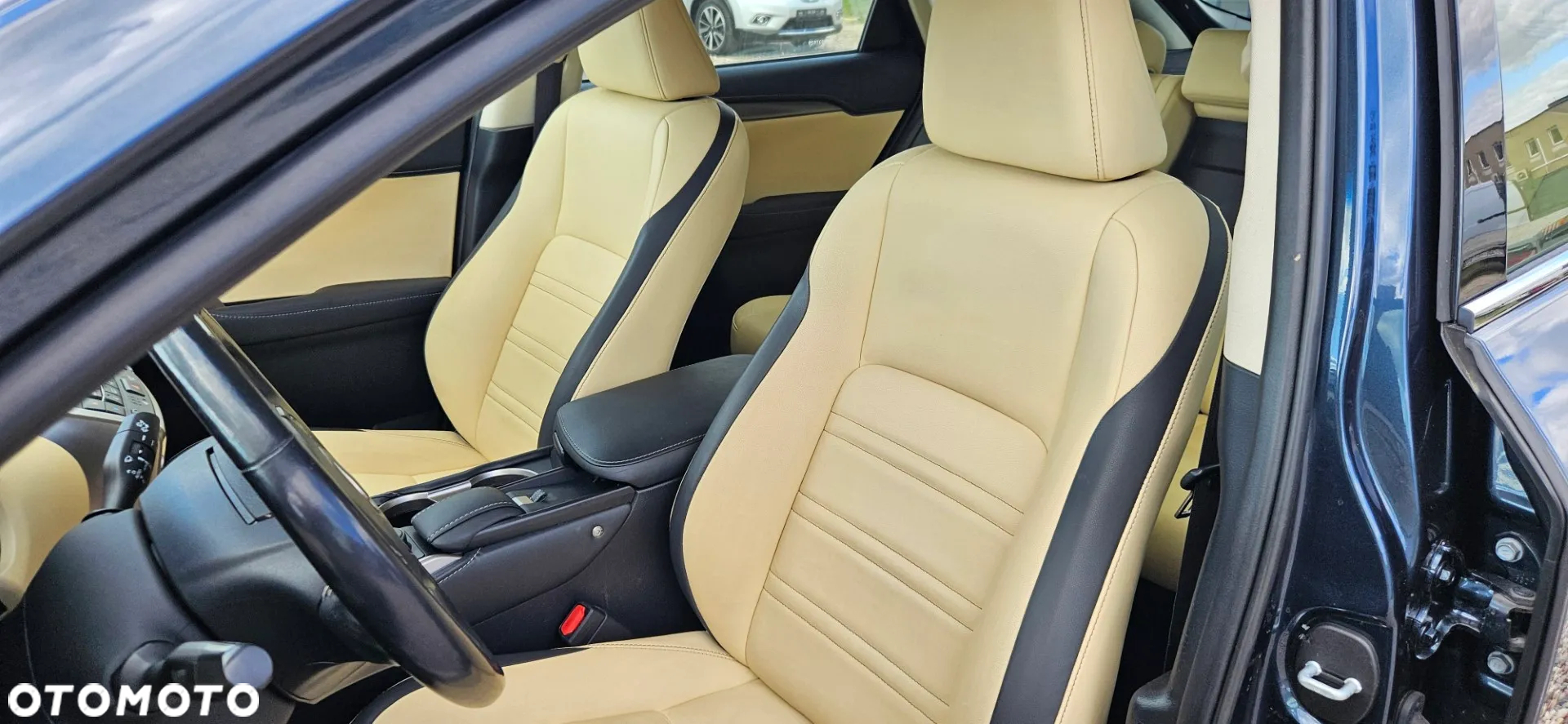 Lexus NX 300h Business Edition AWD - 20