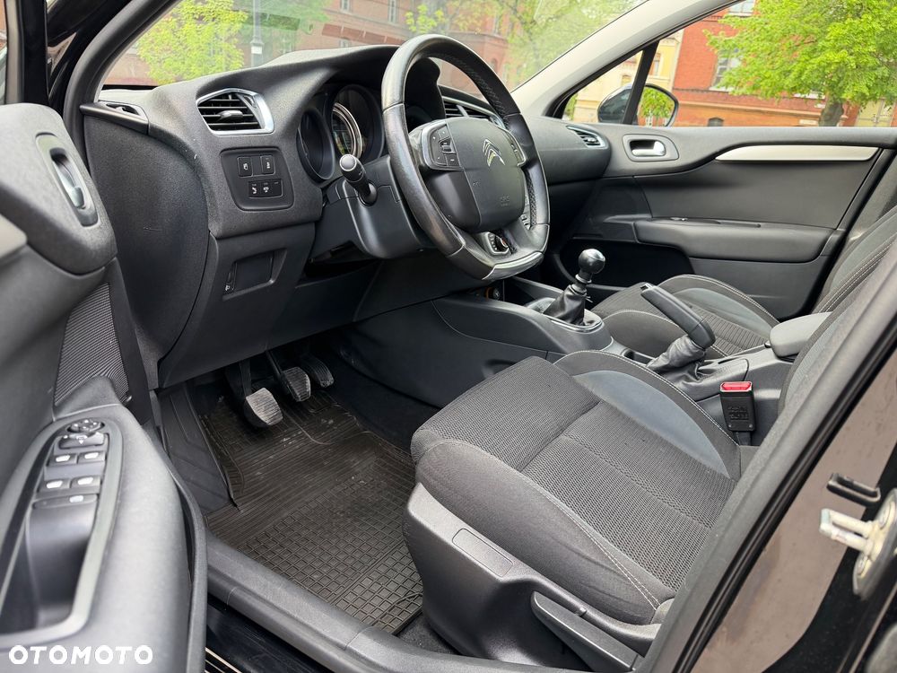 Citroën C4 e-HDi 115 Exclusive - 24