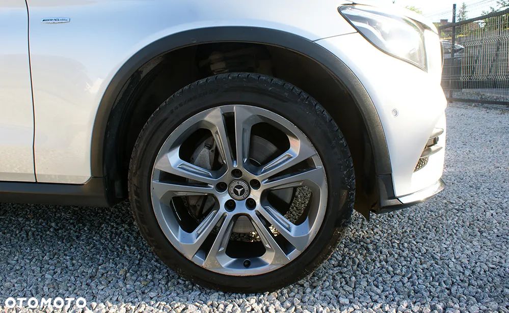 Mercedes-Benz GLC 300 4Matic 9G-TRONIC AMG Line - 28