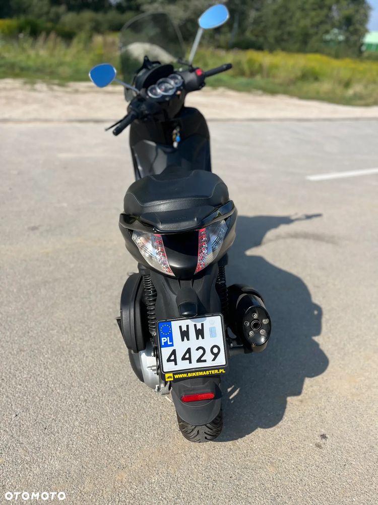 Piaggio Beverly - 11