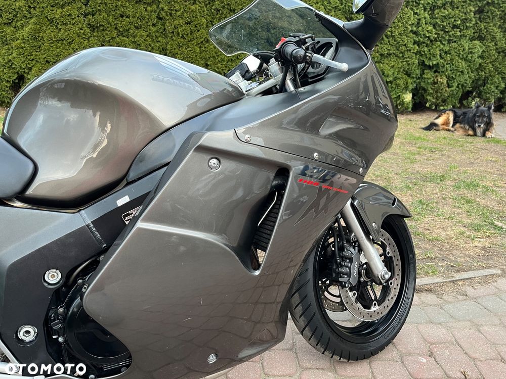Honda CBR - 13