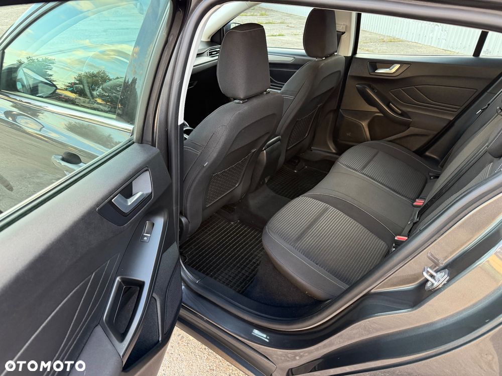Ford Focus 1.5 EcoBlue Start-Stopp-System TITANIUM - 10