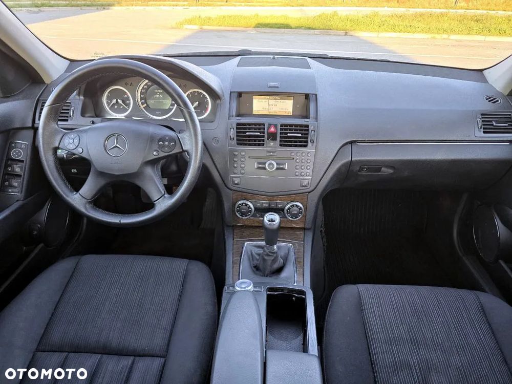 Mercedes-Benz Klasa C 180 Kompressor Avantgarde - 24